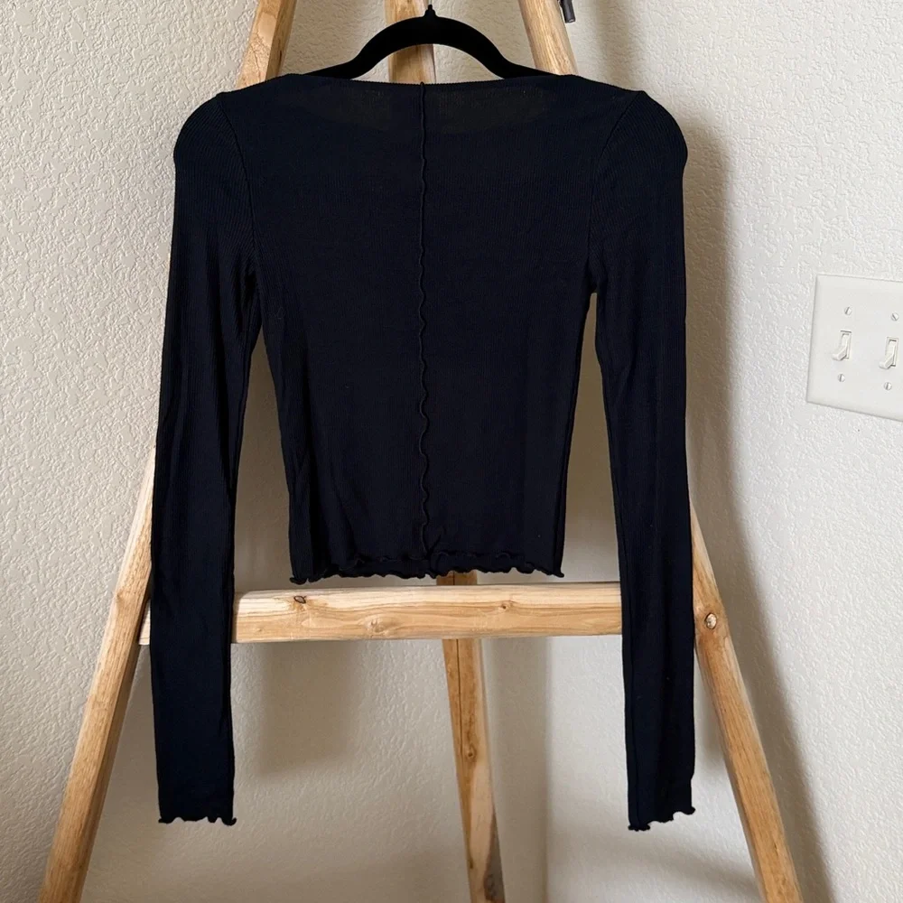 Abercrombie & Fitch Black Scalloped Ribbed Long Sleeve Top Soft A&F Collection - Picture 4 of 4